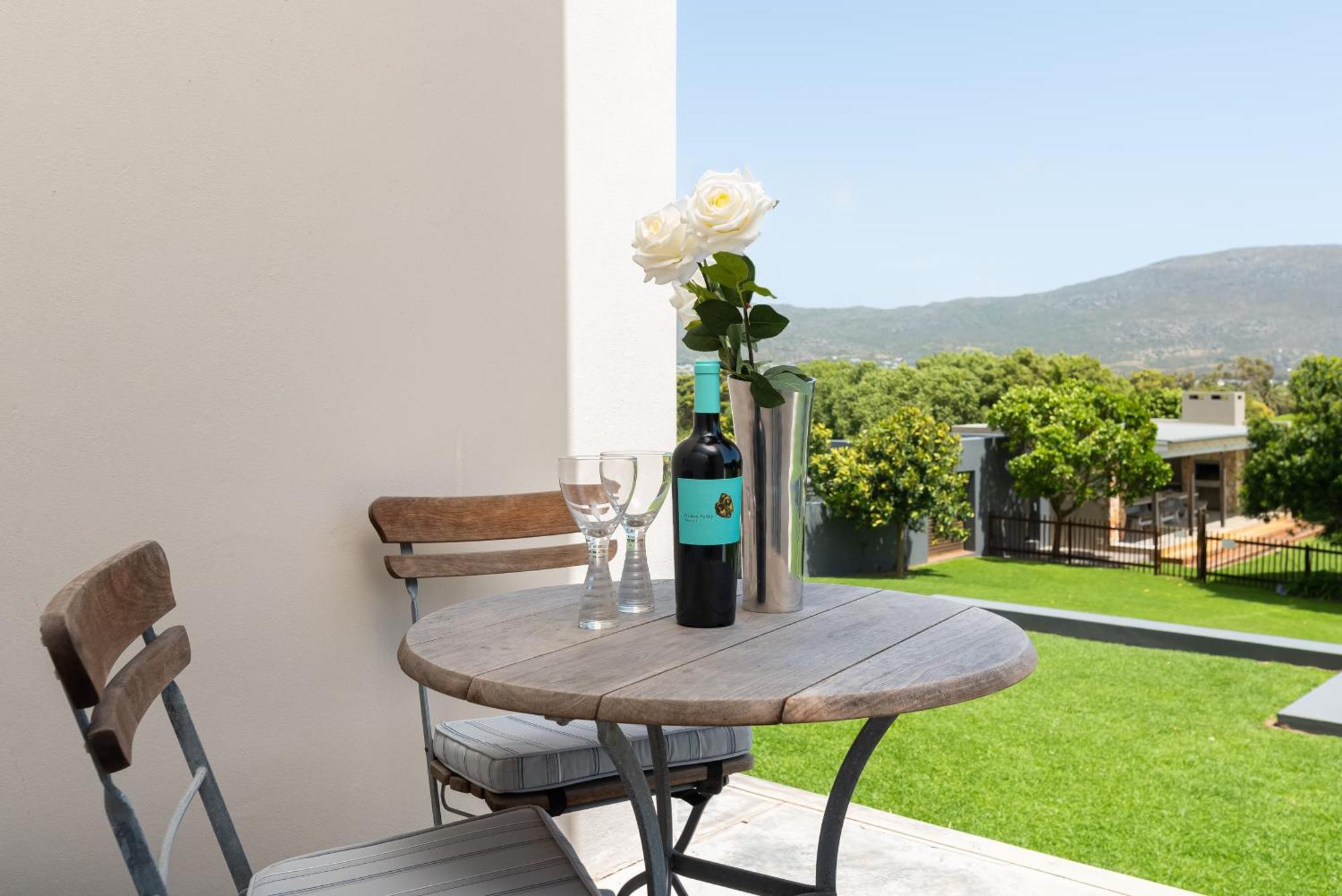 Sunset Splendour Guesthouse Noordhoek Exterior photo