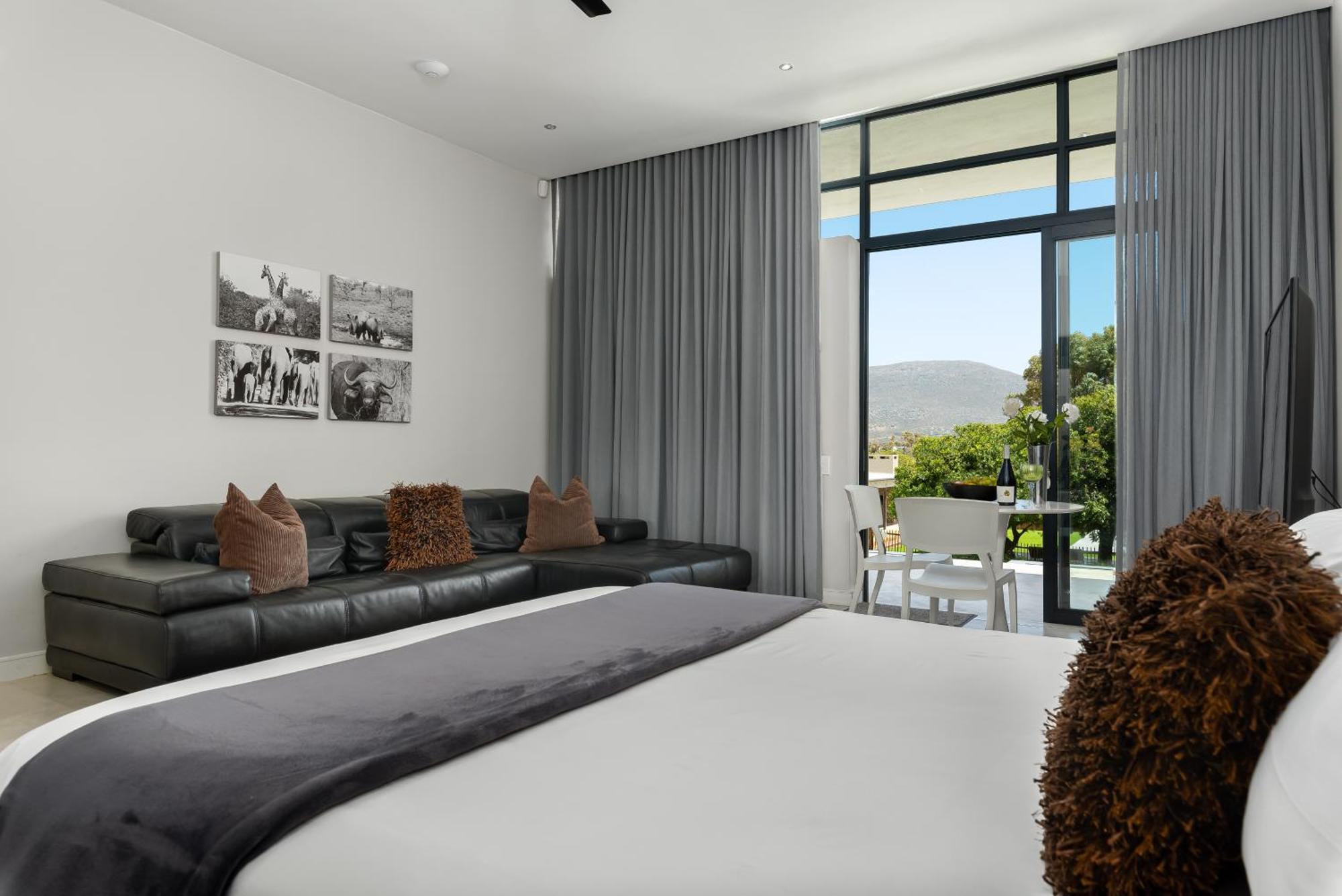 Sunset Splendour Guesthouse Noordhoek Exterior photo