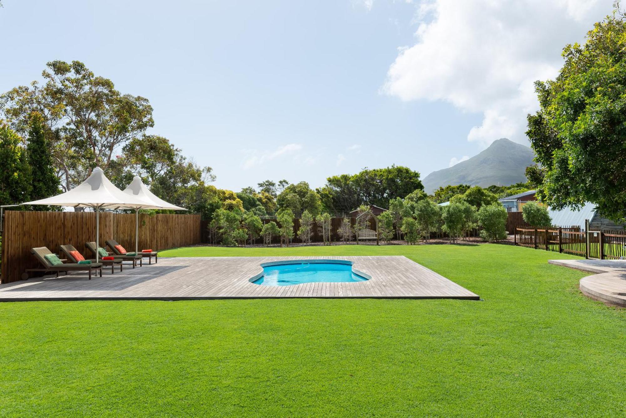 Sunset Splendour Guesthouse Noordhoek Exterior photo