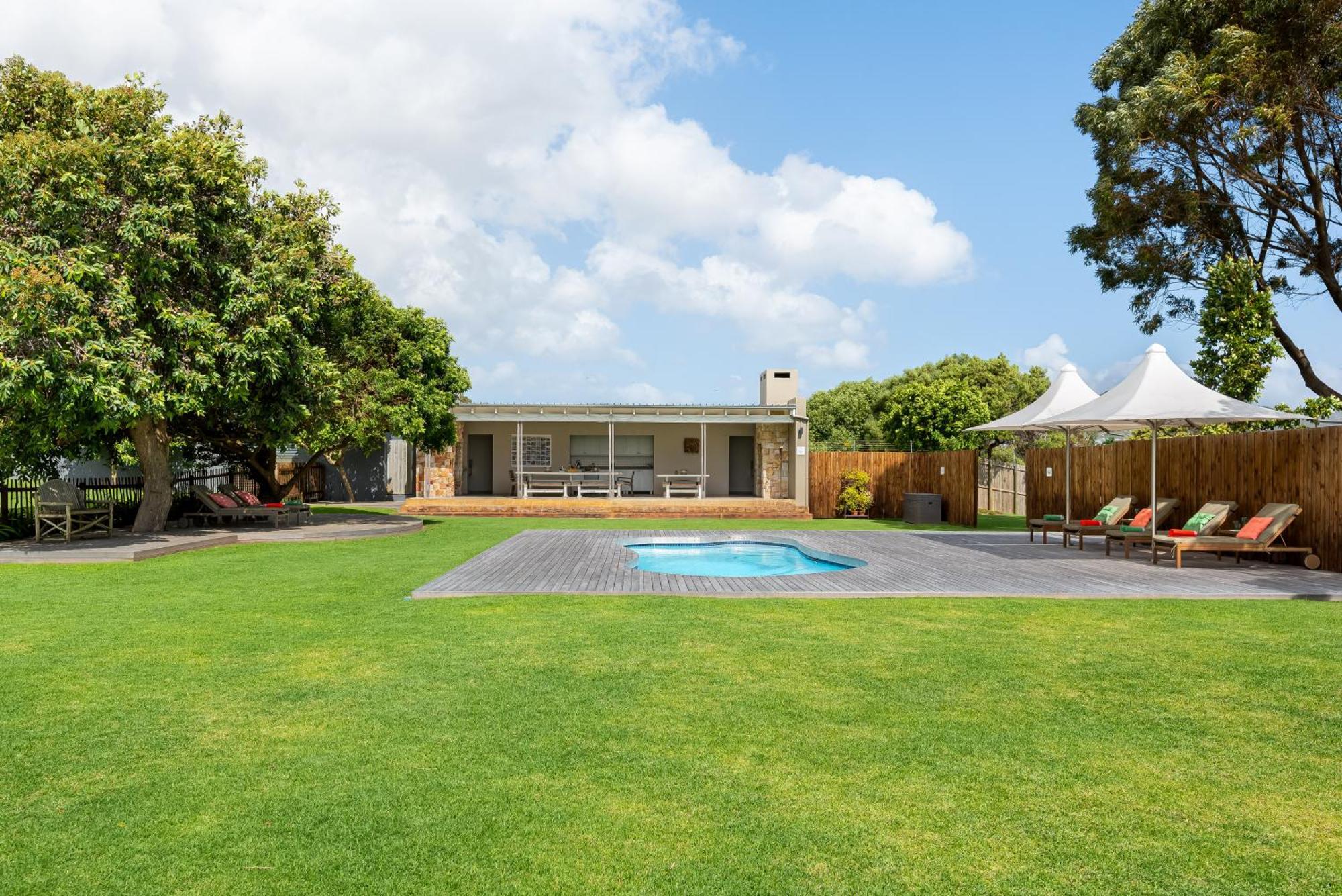 Sunset Splendour Guesthouse Noordhoek Exterior photo