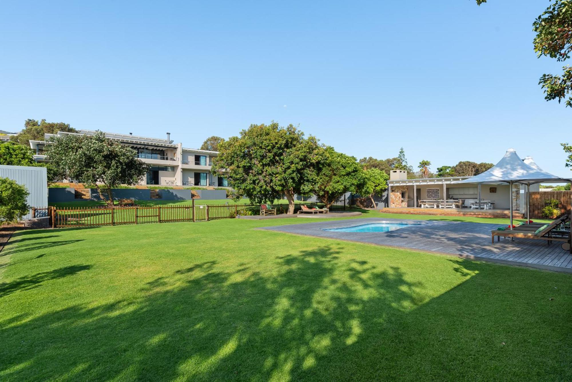 Sunset Splendour Guesthouse Noordhoek Exterior photo