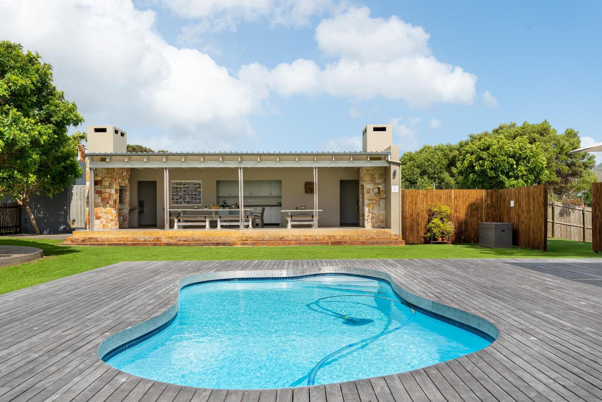 Sunset Splendour Guesthouse Noordhoek Exterior photo