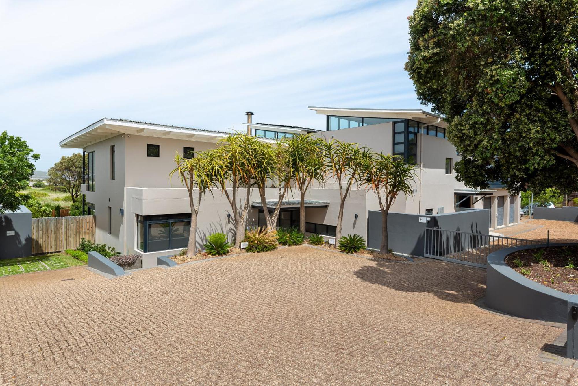 Sunset Splendour Guesthouse Noordhoek Exterior photo